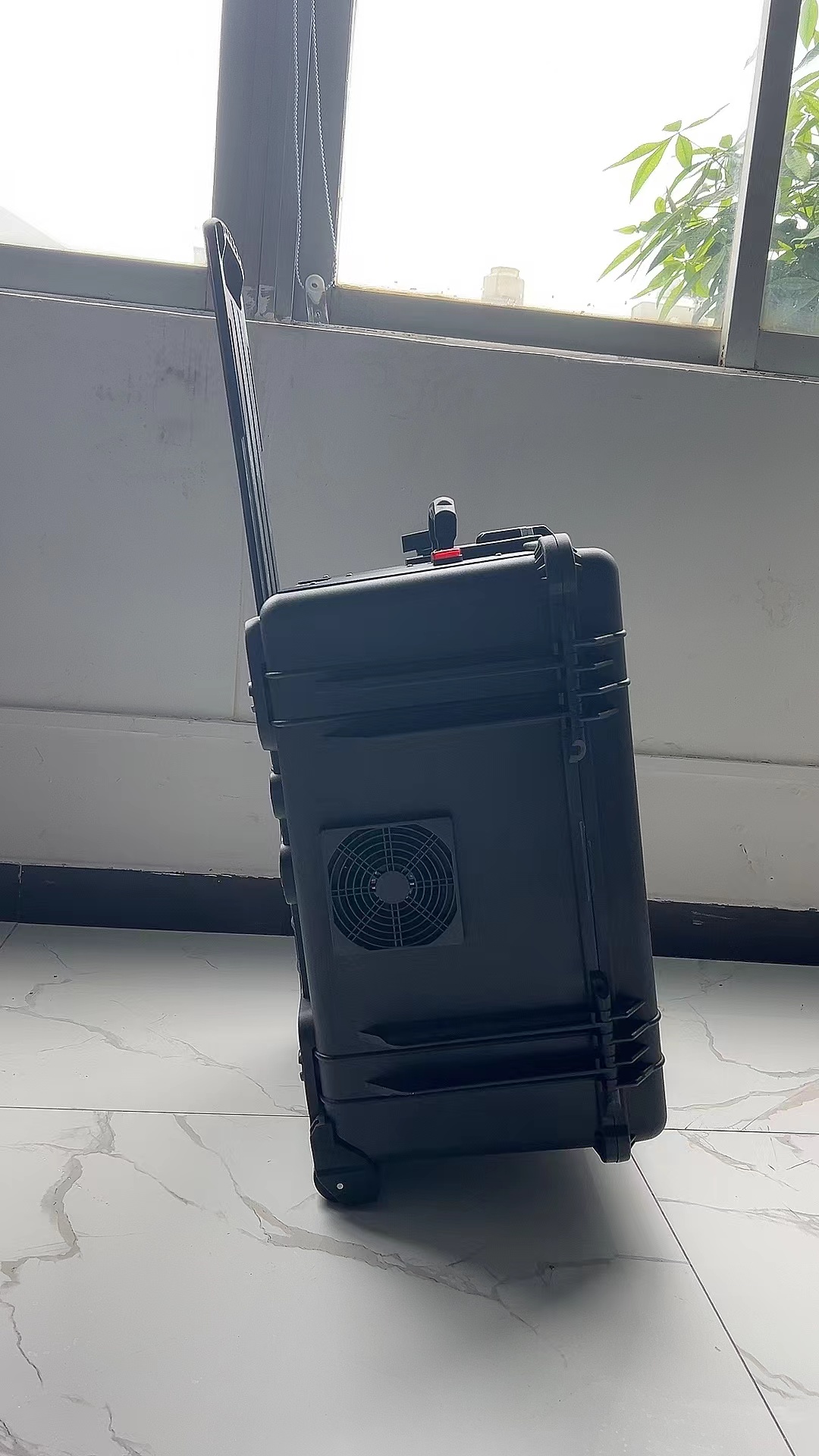 裕安手拉箱型移动通信干扰器